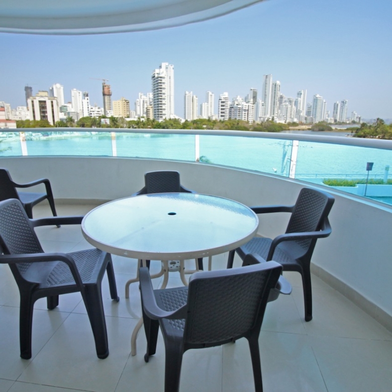 Alquiler Vacacional de Apartamento en Cartagena en Torres del Lago sector El Laguito