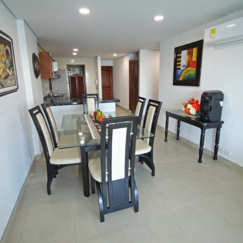Alquiler Vacacional de Apartamento en Cartagena en Torres del Lago sector El Laguito