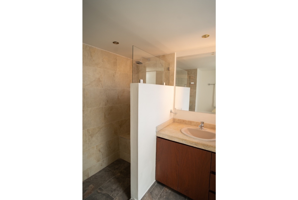 Apartamento en Venta en el Centro de Medellín Torre Caracas 2
