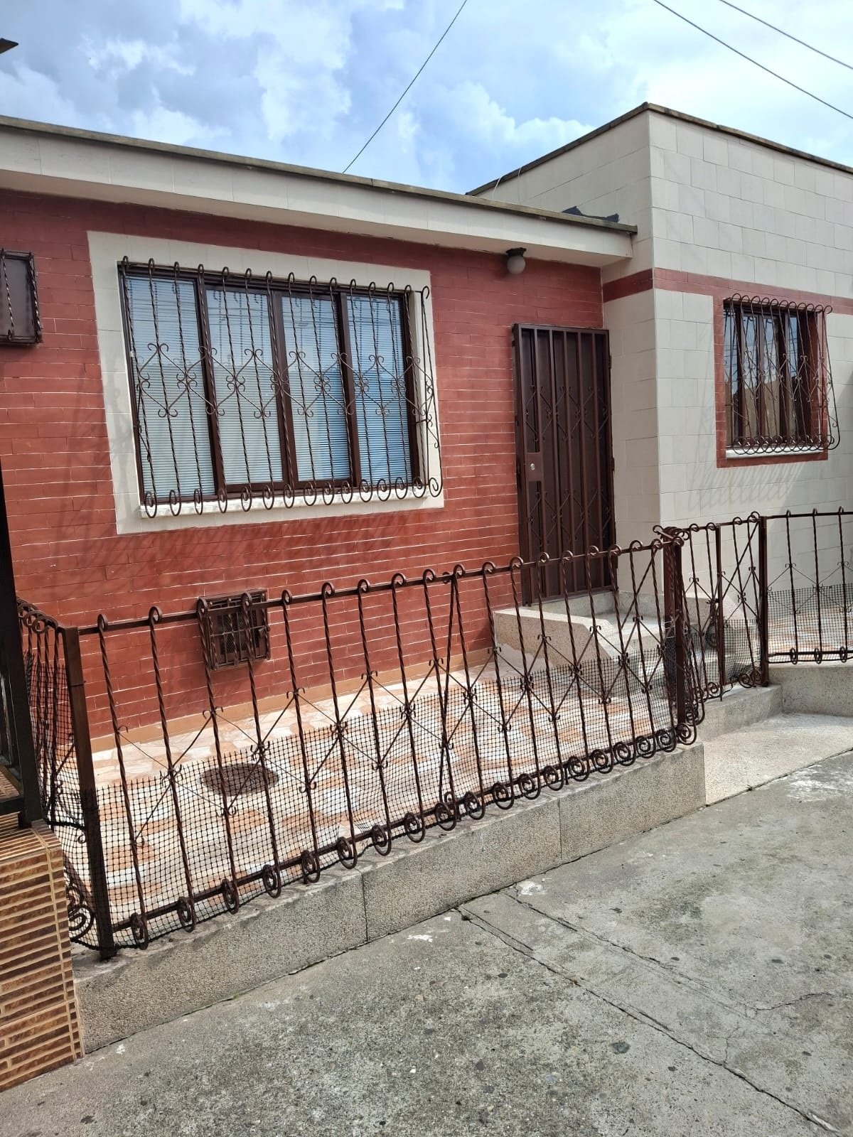 Casa en Venta en Armenia Quindío – 3 Alcobas, 80 m², Cerca al Estadio Centenario