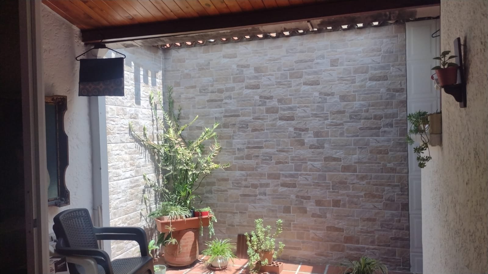 Casa en venta en Bucaramanga, Sector Cacique – Conjunto cerrado con 4 habitaciones, estudio y parqueadero cubierto