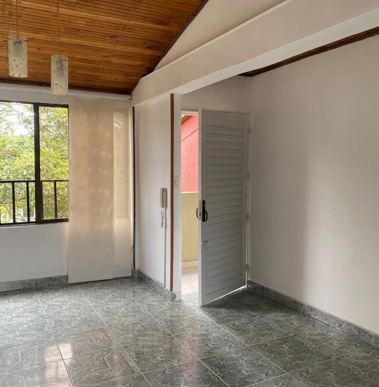 Apartamento en venta en El Limonar, Cali 2 habitaciones Parqueadero comunitario