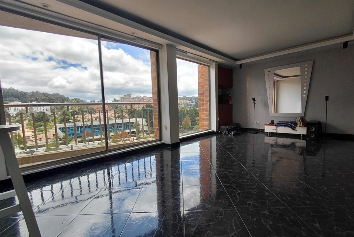 Apartamento en Venta en Colina Campestre Bogota 100 m² con Balcones, Parqueadero y Depósito