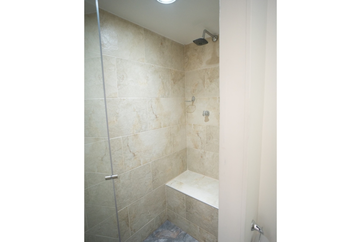 Apartamento en Venta en el Centro de Medellín Torre Caracas 2