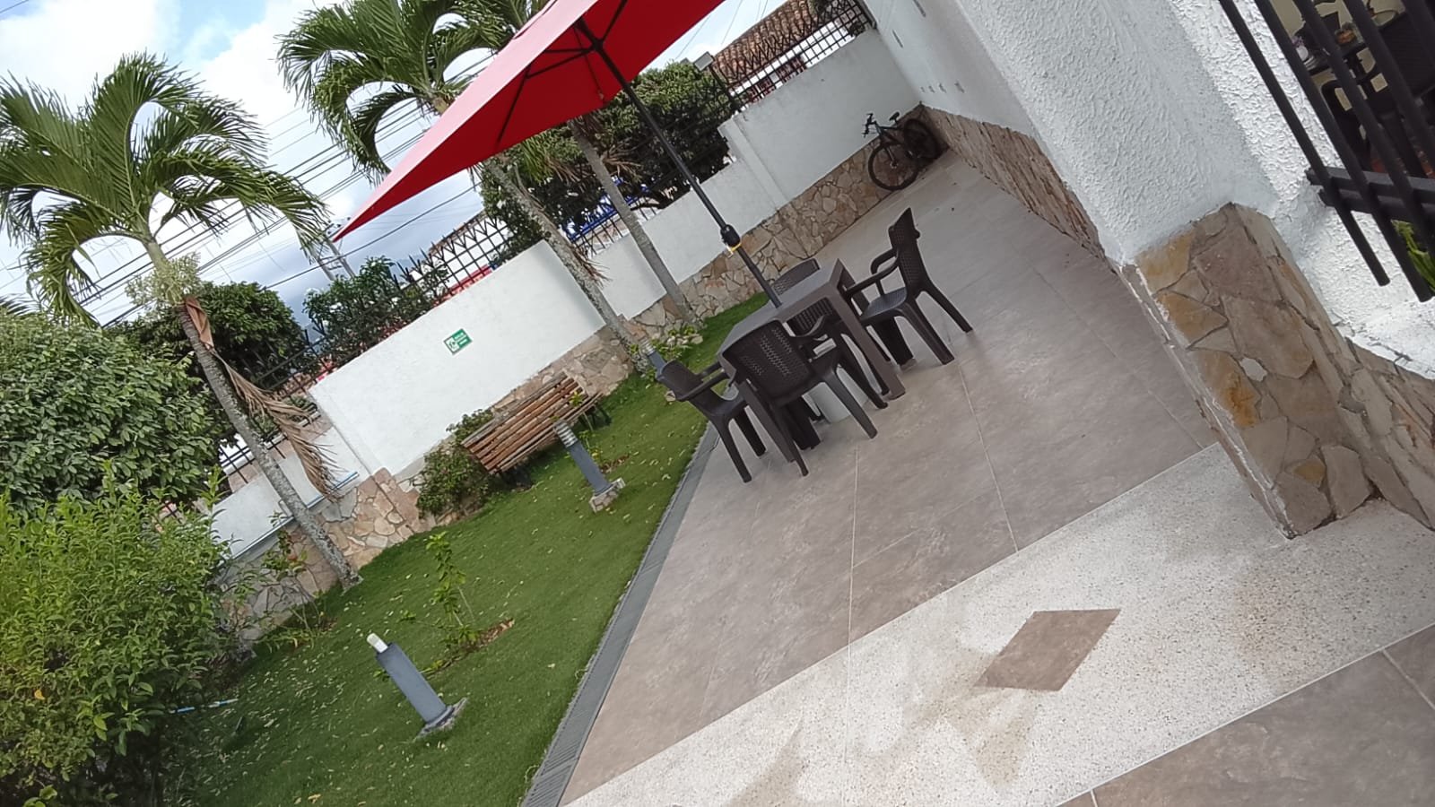 Casa en venta en Bucaramanga, Sector Cacique – Conjunto cerrado con 4 habitaciones, estudio y parqueadero cubierto