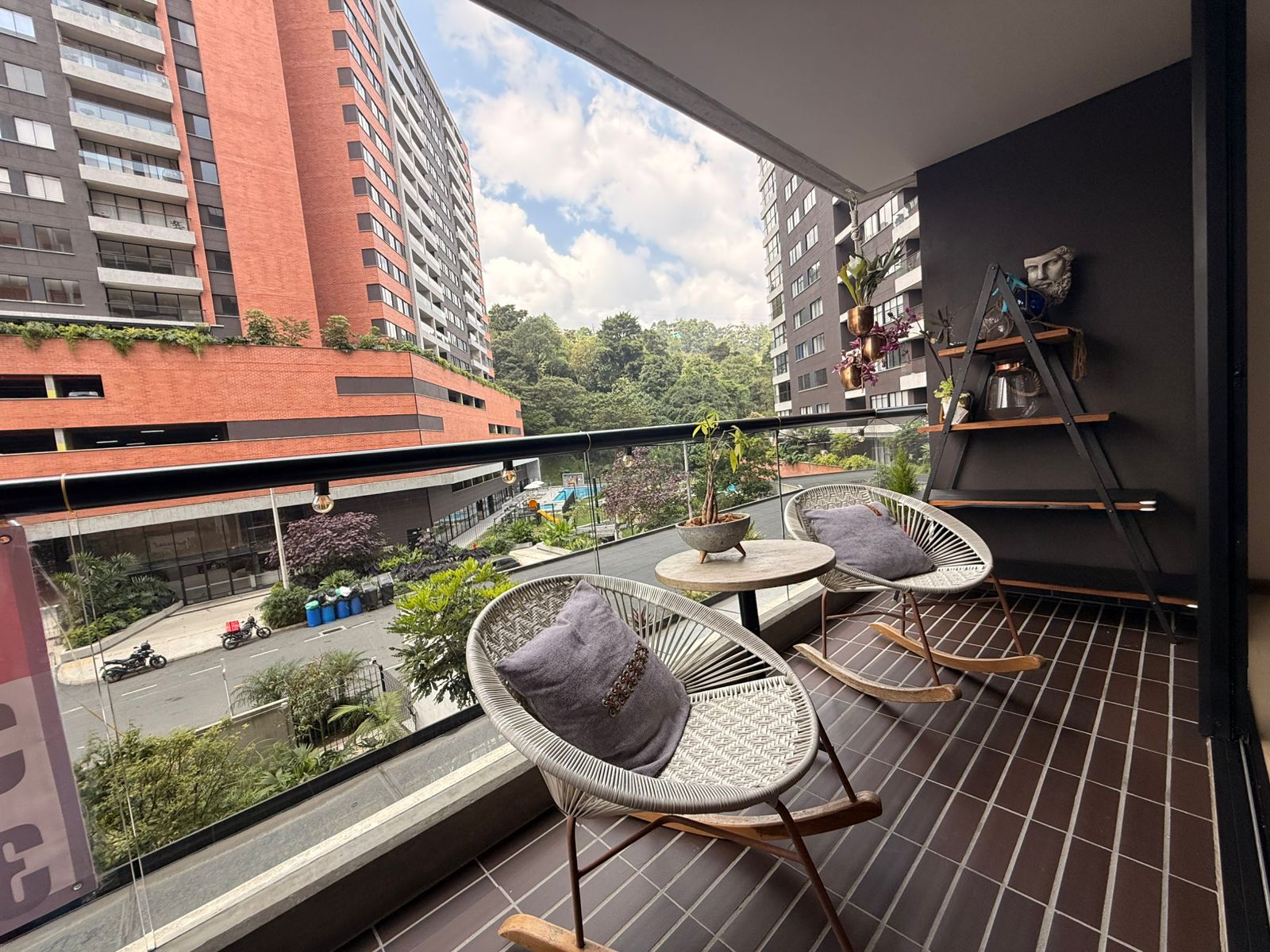 214465-271286-1351618973701024 Apartamento en Venta en En Envigado barrio El Trianon con Acabados Modernos y Tecnología
