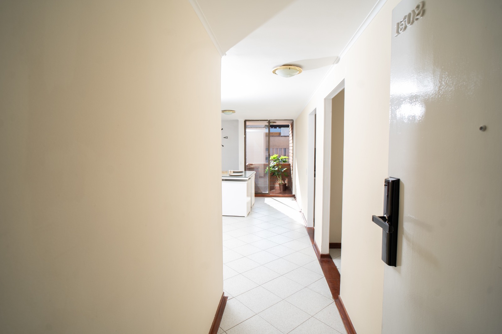 214465-271286-1372641868056053 Apartamento en Venta en el Centro de Medellín Torre Caracas 2
