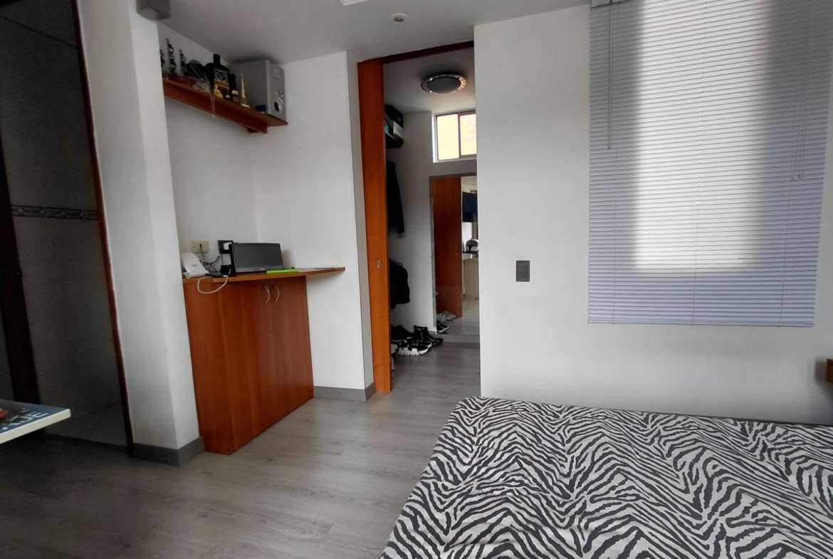 Apartamento en Venta en Colina Campestre Bogota 100 m² con Balcones, Parqueadero y Depósito