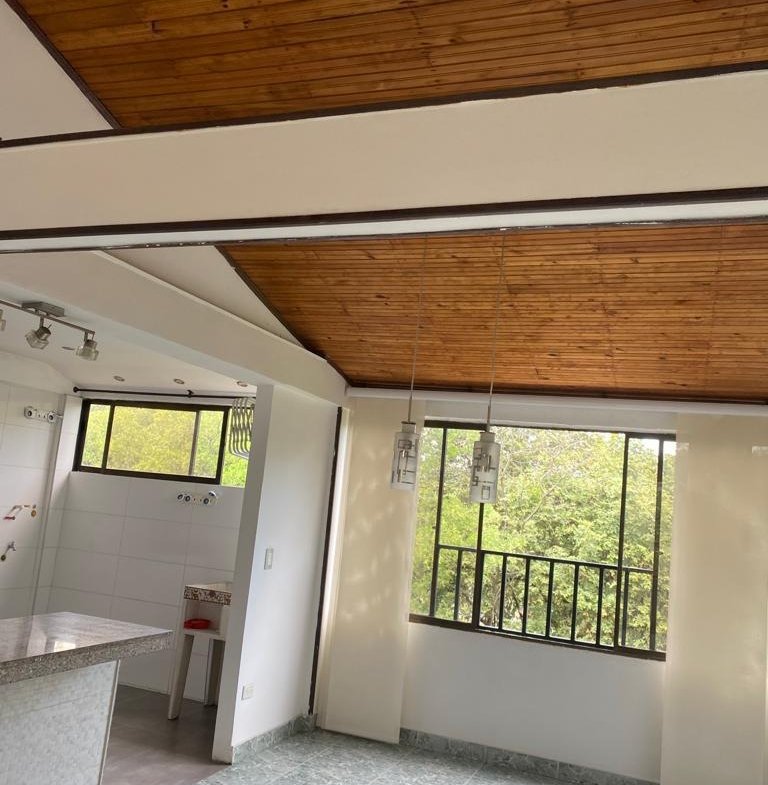 Apartamento en venta en El Limonar, Cali 2 habitaciones Parqueadero comunitario