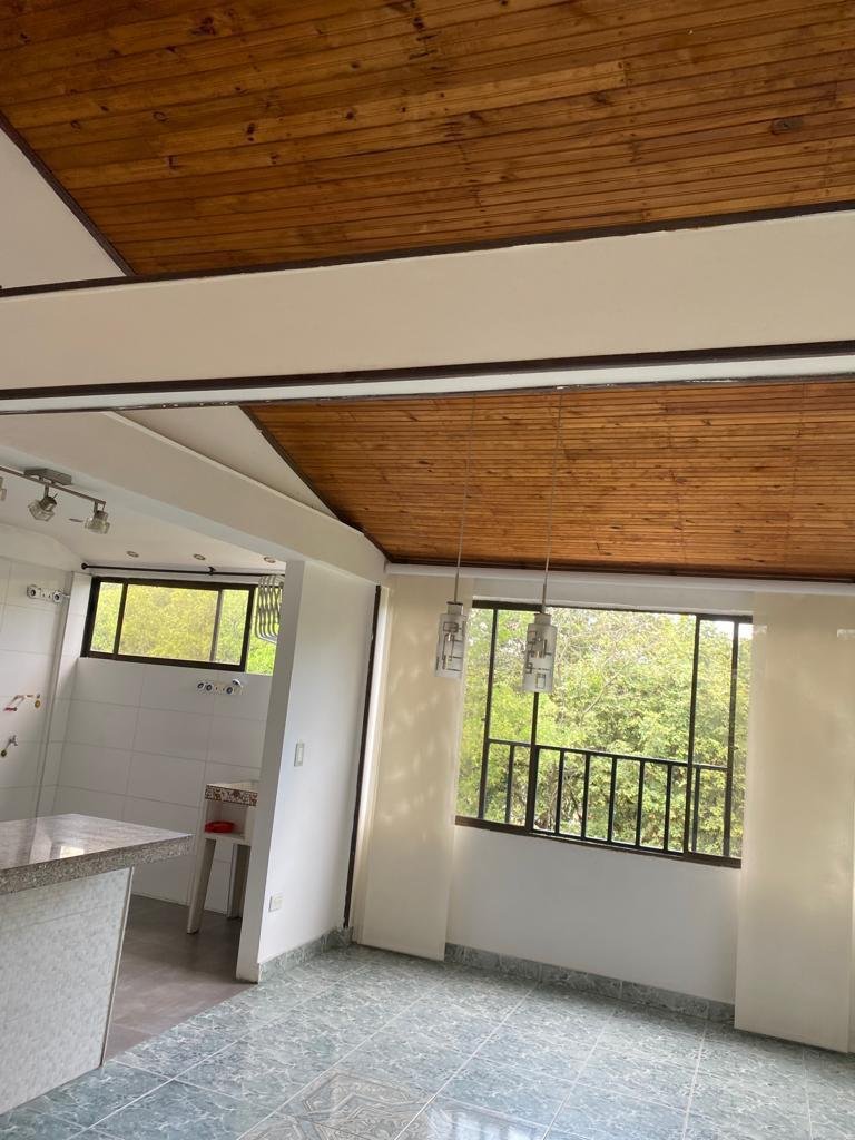 214465-271286-1534360755138382 Apartamento en venta en El Limonar, Cali 2 habitaciones Parqueadero comunitario
