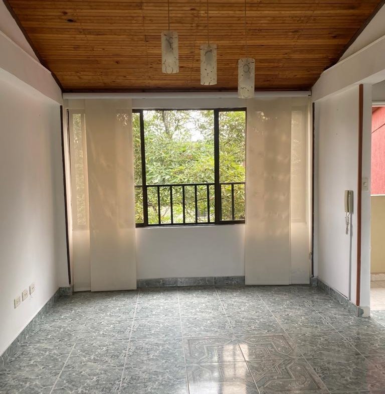 Apartamento en venta en El Limonar, Cali 2 habitaciones Parqueadero comunitario