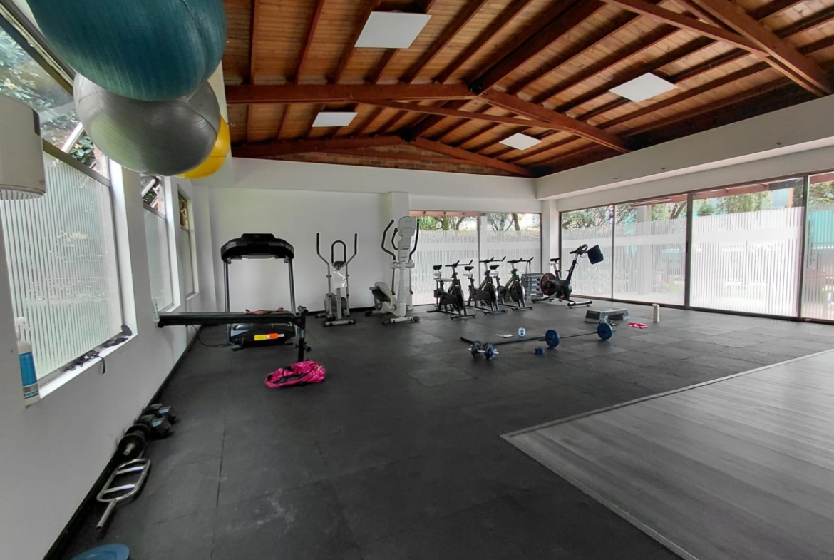 Apartamento en Venta en Colina Campestre Bogota 100 m² con Balcones, Parqueadero y Depósito