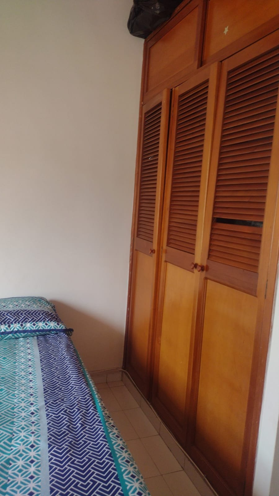 Casa en venta en Bucaramanga, Sector Cacique – Conjunto cerrado con 4 habitaciones, estudio y parqueadero cubierto