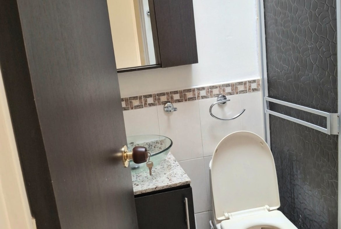 Casa en Venta en Armenia Quindío – 3 Alcobas, 80 m², Cerca al Estadio Centenario
