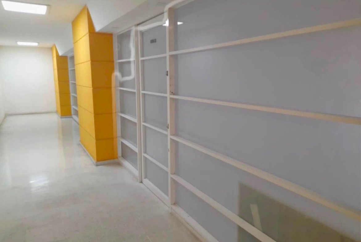 Local Comercial u Oficina en Venta o Arriendo en Centro Comercial Chipichape | 100 m²