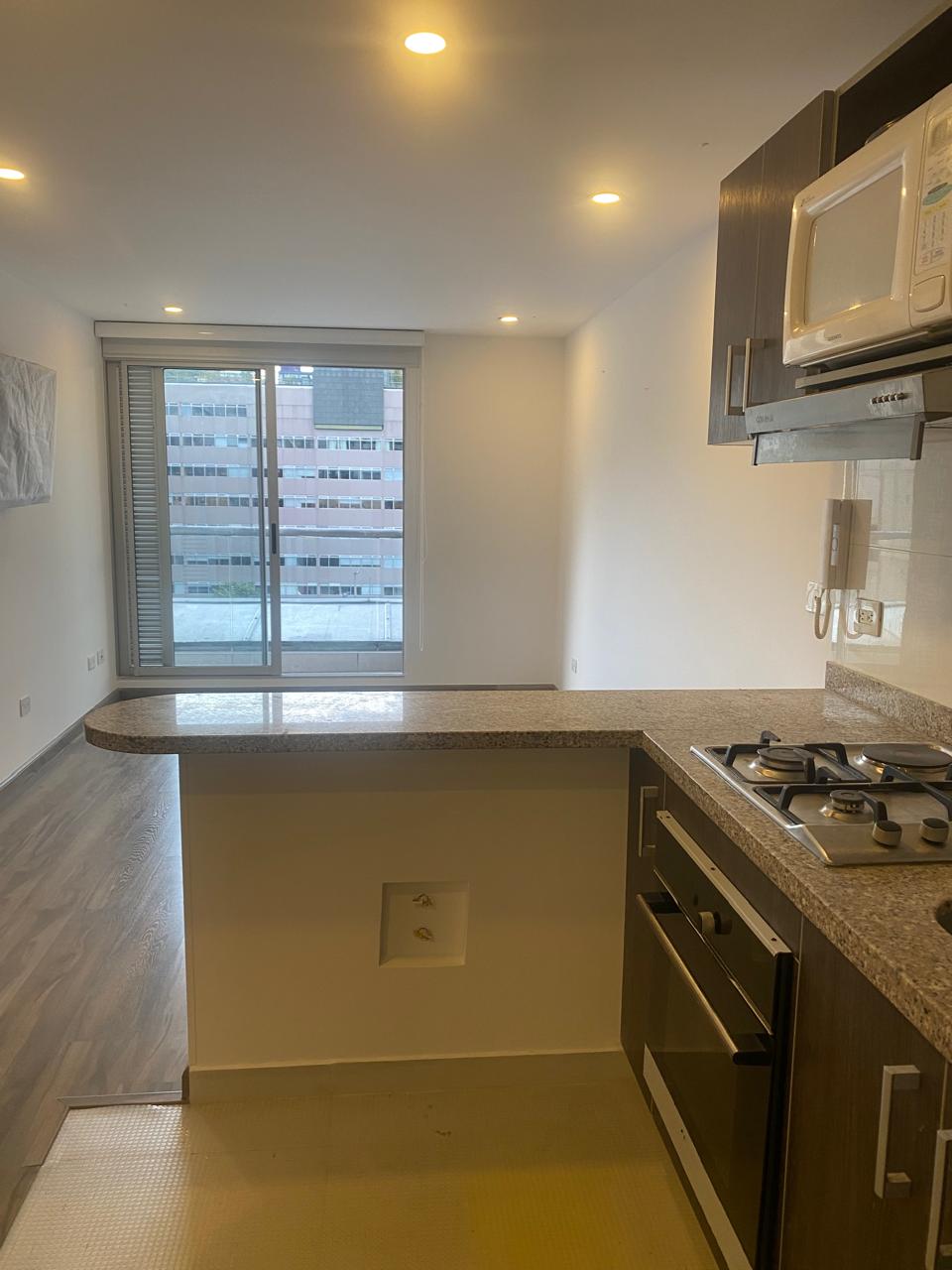 214465-271286-4310618585844993 Apartamento en Venta en Las Nieves Bogotá Balcón, Parqueadero y Depósito