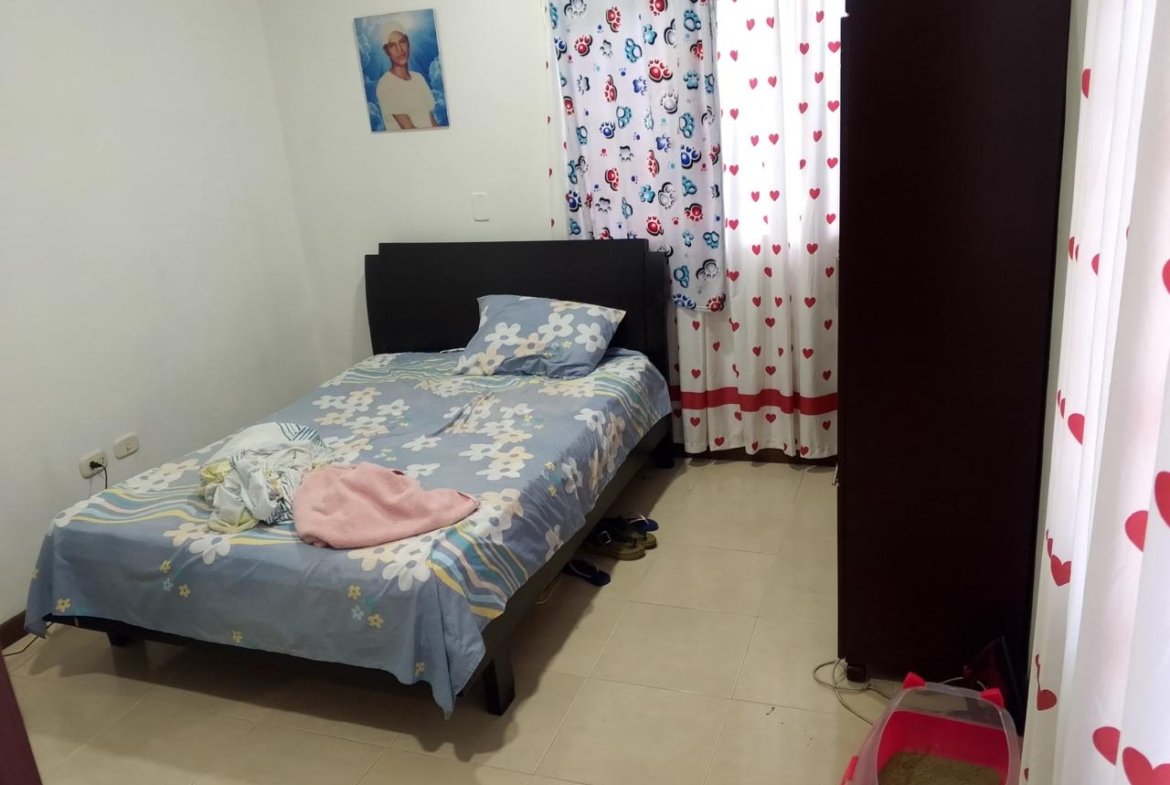 Casa esquinera en venta en Palmira Valle del Cauca Barrio Caminos de la Hacienda