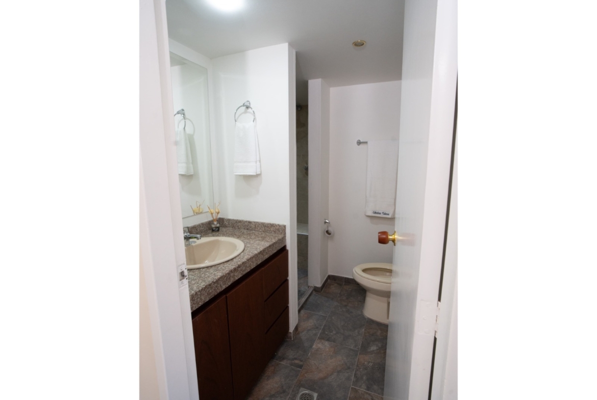 Apartamento en Venta en el Centro de Medellín Torre Caracas 2