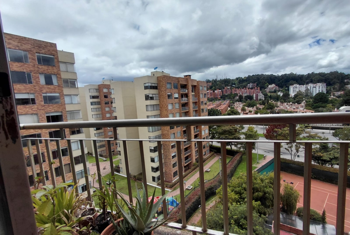 Apartamento en Venta en Colina Campestre Bogota 100 m² con Balcones, Parqueadero y Depósito