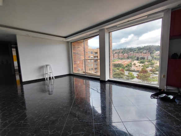 Apartamento en Venta en Colina Campestre Bogota 100 m² con Balcones, Parqueadero y Depósito