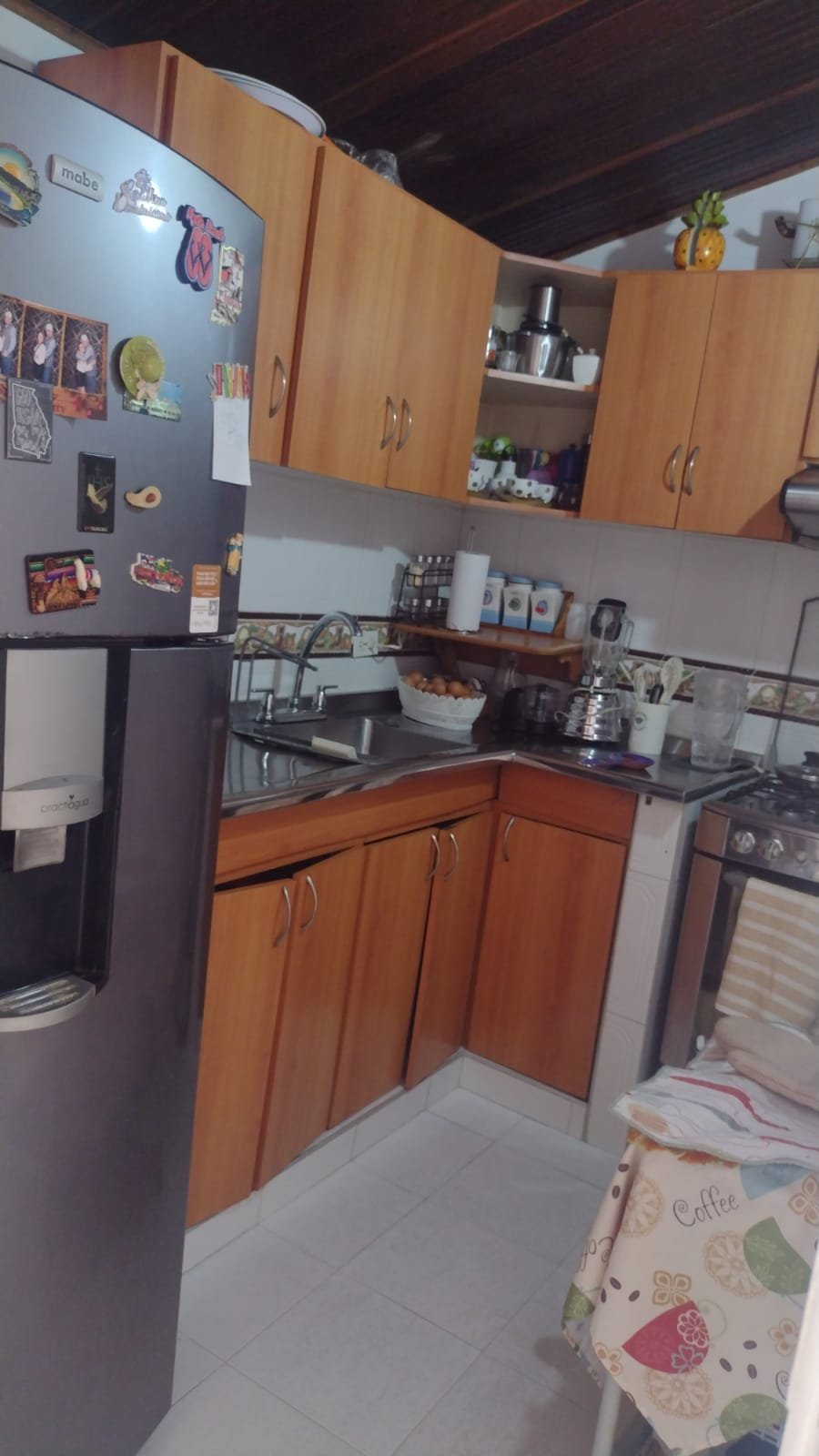 Casa en venta en Bucaramanga, Sector Cacique – Conjunto cerrado con 4 habitaciones, estudio y parqueadero cubierto