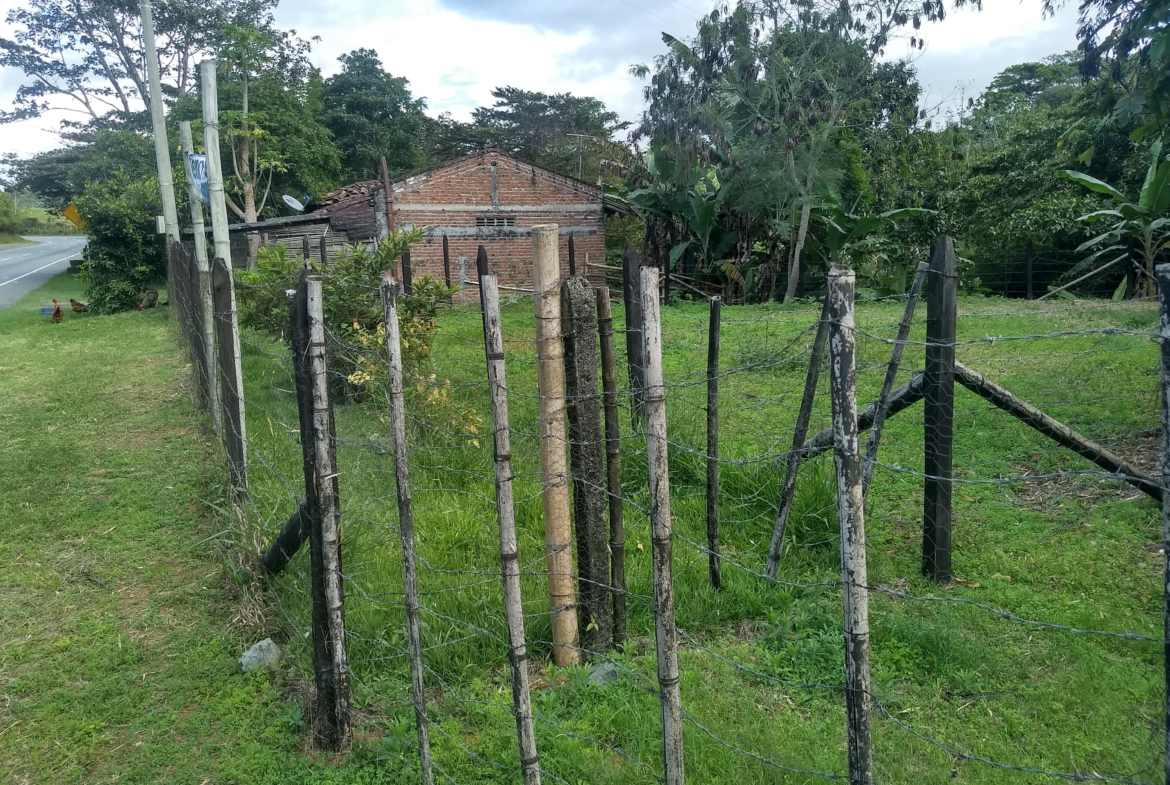 VENTA LOTE EN VEREDA PUENTE TIERRA – YOTOCO, VALLE DEL CAUCA – 1.222 m²