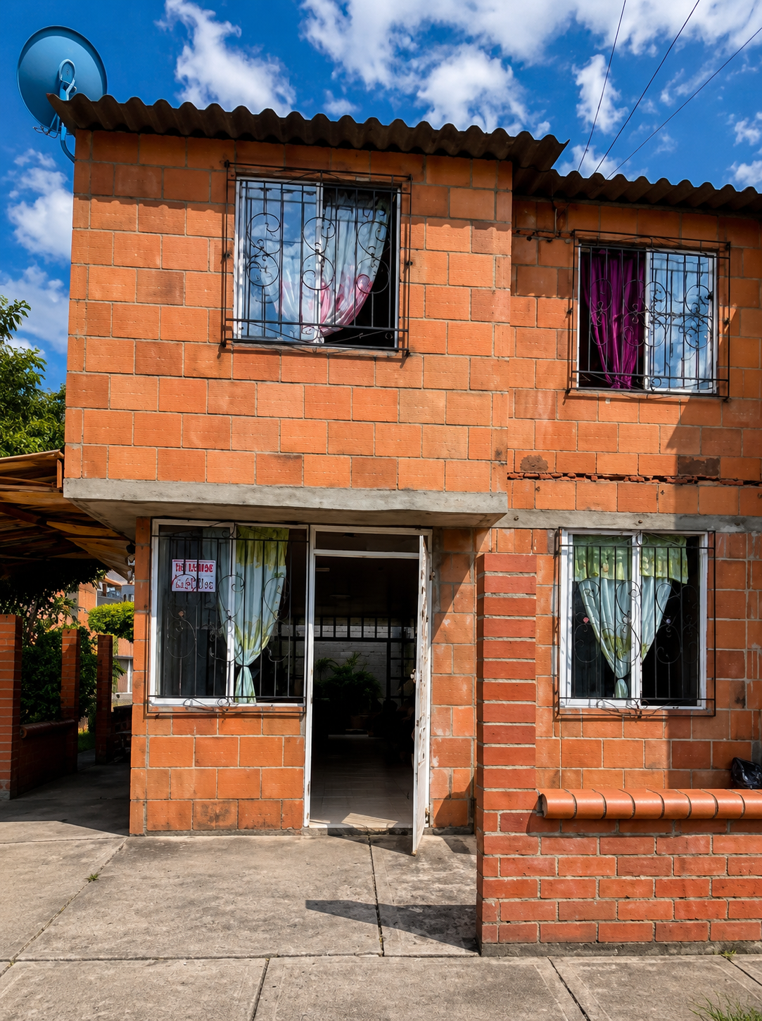 Casa esquinera en venta en Palmira Valle del Cauca Barrio Caminos de la Hacienda