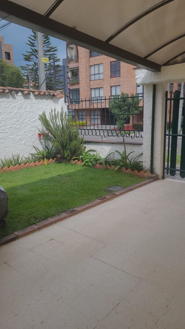 ENTRADA PRINCIPAL Casa en Venta en Nueva Autopista, Bogotá