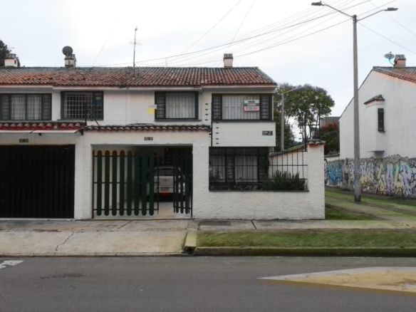 Casa en Venta en Nueva Autopista, Bogotá