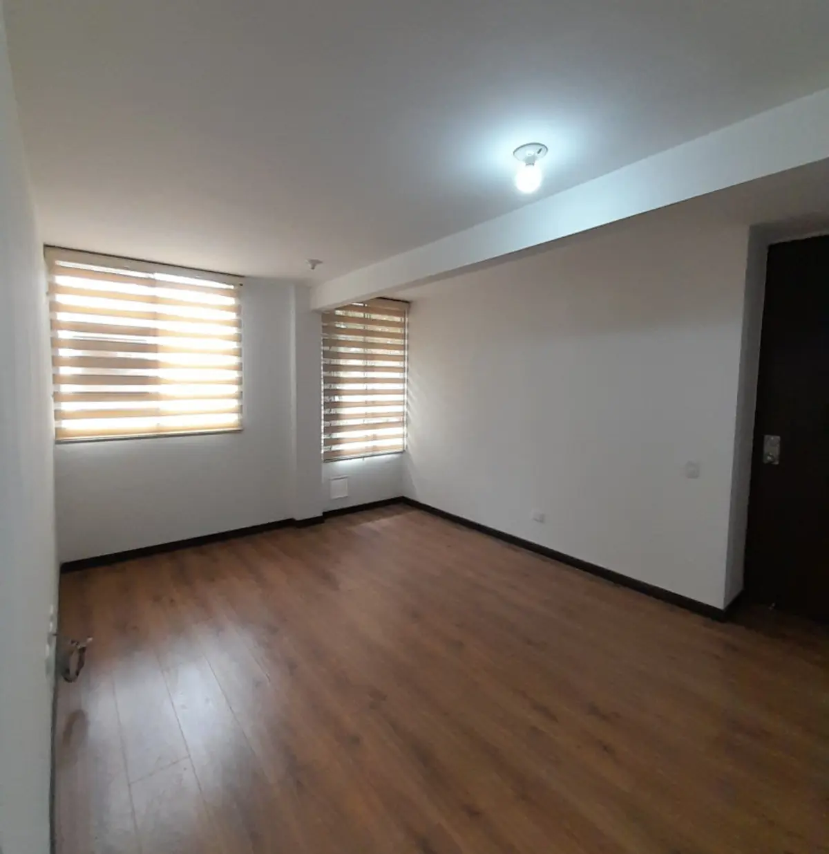 th.outside1200x1200.6a27eb5fce603_infocdn__6584601-1-1780434444-3jpg Apartamento en Arriendo en Centro, Zipaquirá