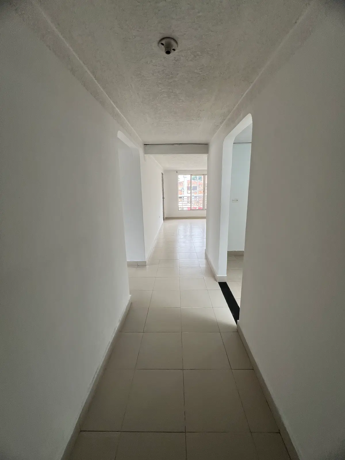 th.outside1200x1200.6a28161e1d655_infocdn__3x3vz9hycdbkidhuuwhx3gmsg9u4mxwfegcwtmjejpg Apartamento en Arriendo en Caldas, Cali