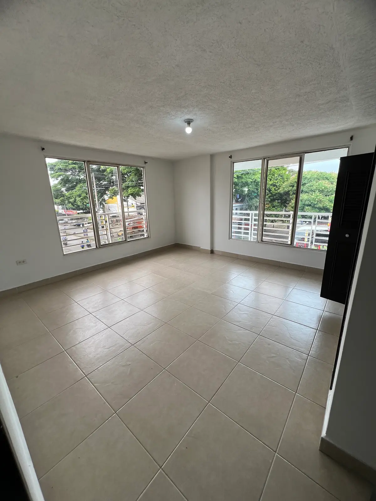 th.outside1200x1200.6a281627ad685_infocdn__bh06s51eljcw5rv62itghthknlgcprjmy2gfhrnojpg Apartamento en Arriendo en Caldas, Cali