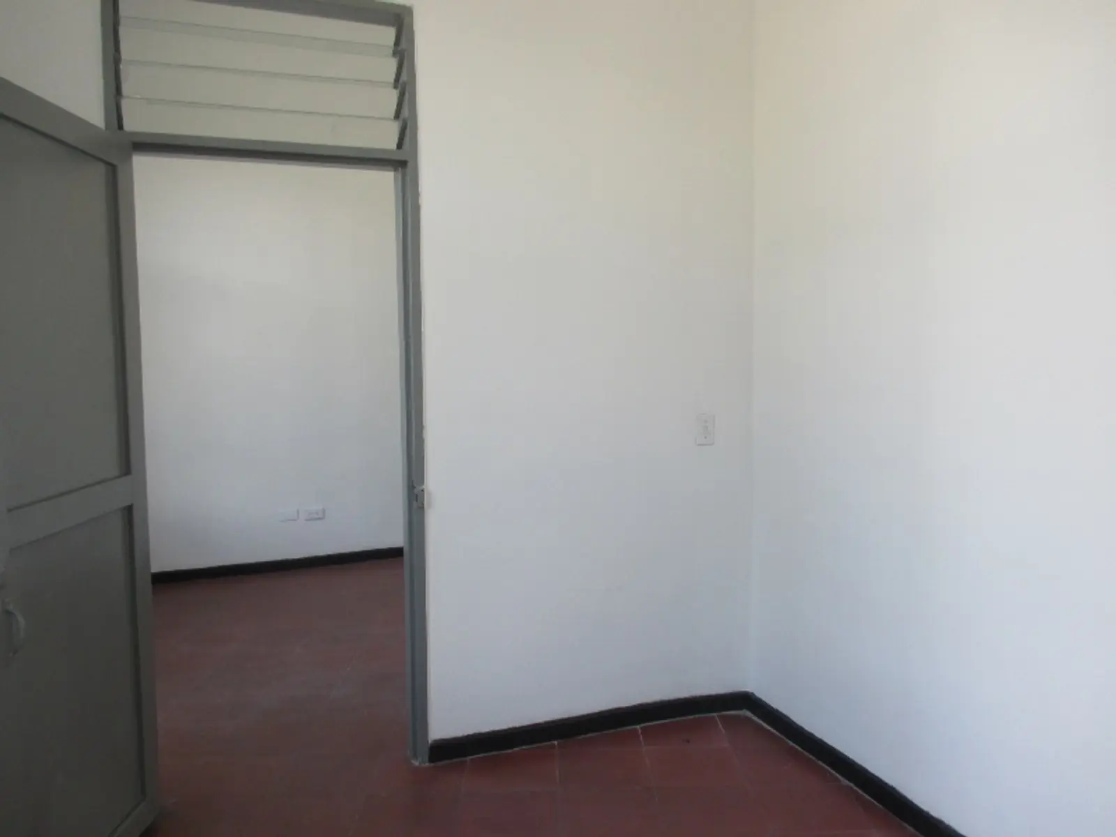 th.outside1200x1200.6a296f2cd7d36_infocdn__gtuy6wh55cmuqilnbj2wcps90naxjb5smj5cz1fqjpg Apartamento en Arriendo en San juan bosco, Cali