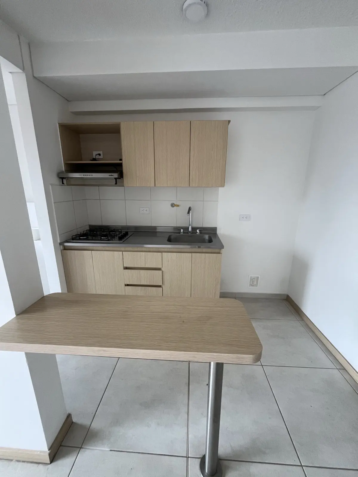 th.outside1200x1200.6a2983313c304_infocdn__9433520-1-1780756721-1jpg Apartamento en Arriendo en Centro, Acevedo