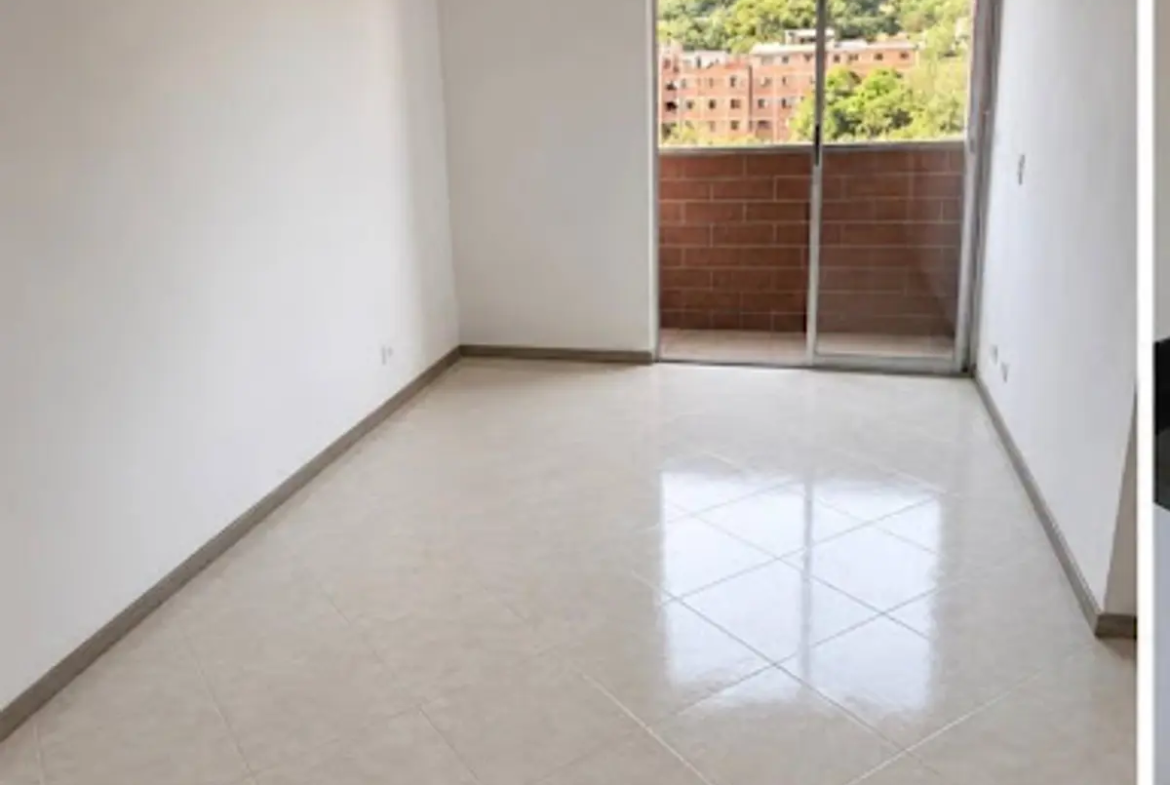 Apartamento en Arriendo en Los colores, Medellín