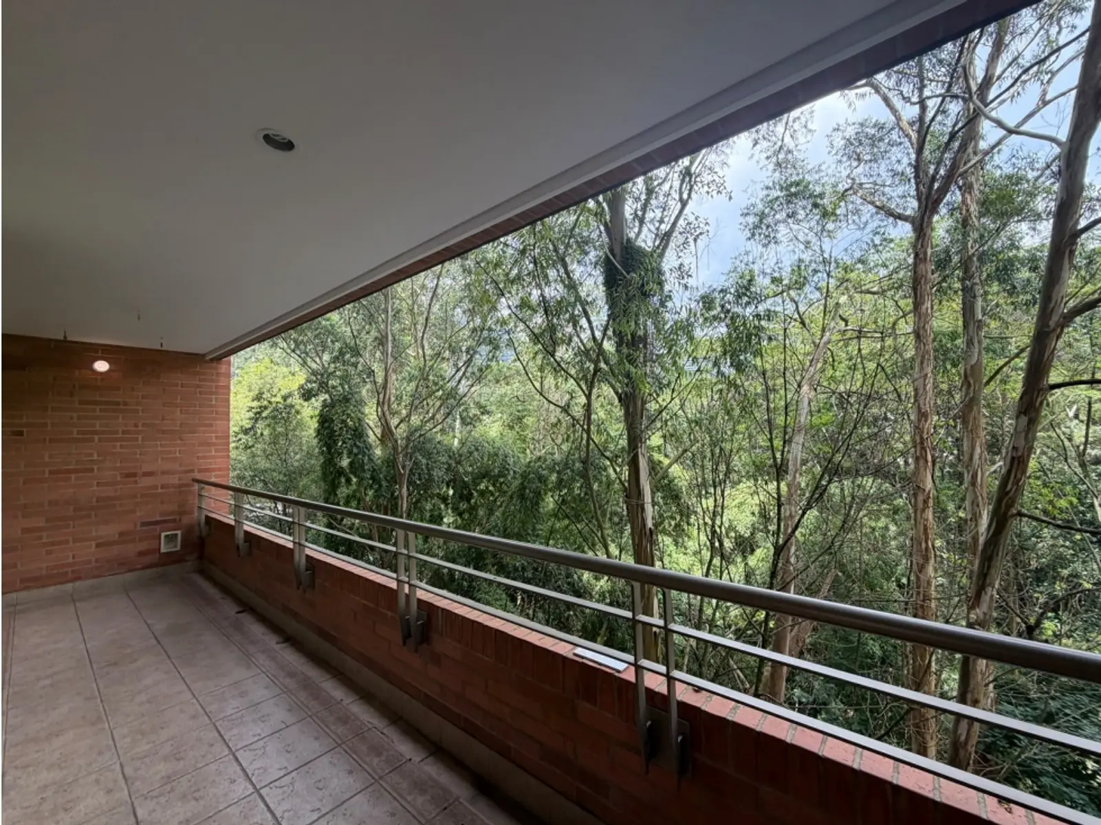 Apartamento en Arriendo en Loma de los Gonzalez, Medellín