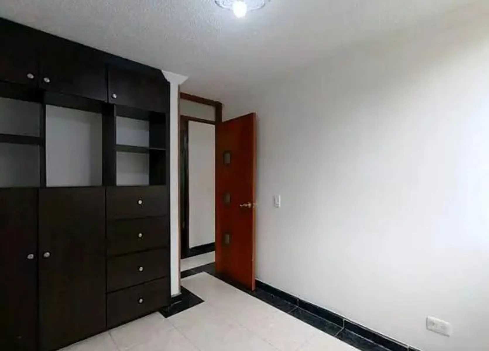 th.outside1200x1200.6a380fab19696_infocdn__mpfxvay9pirhoay6iphxmlmcytt4uqgzj8alilznjpg Apartamento en Arriendo en El Tunal, Bogotá