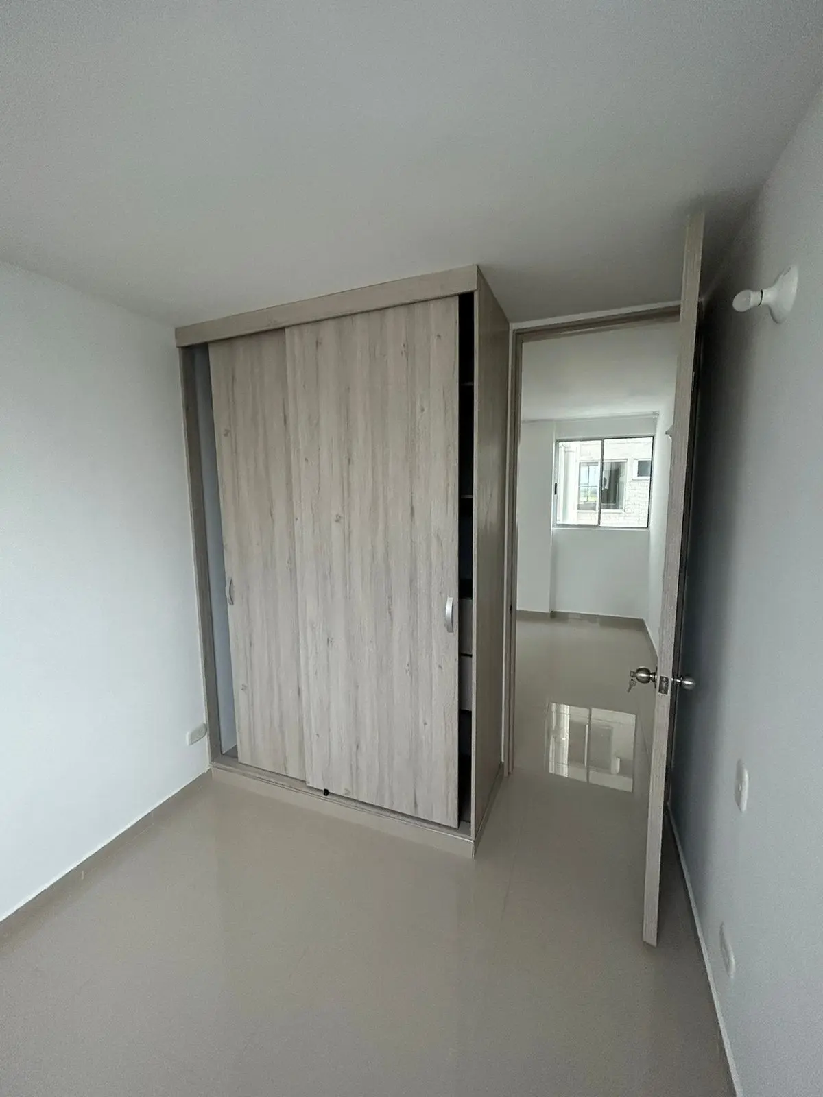 th.outside1200x1200.6a38564741d6d_infocdn__hosm560jwzg3ed8hlnub1rw21kunndrxrba7qpxpjpg Apartamento en Arriendo en Cachipay, Cali