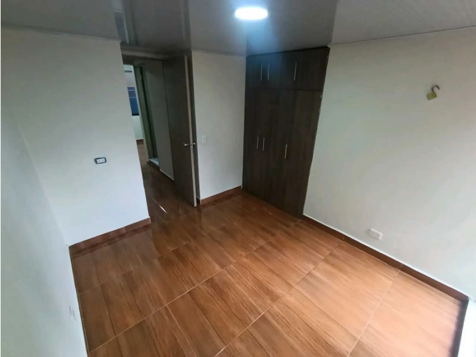 th.outside1200x1200.6a3949cd9e598_infocdn__gr-renta-apartamento-en-buenos-ai-1782138724-893-9833jpeg Apartamento en Arriendo en Buenos aires, Medellín