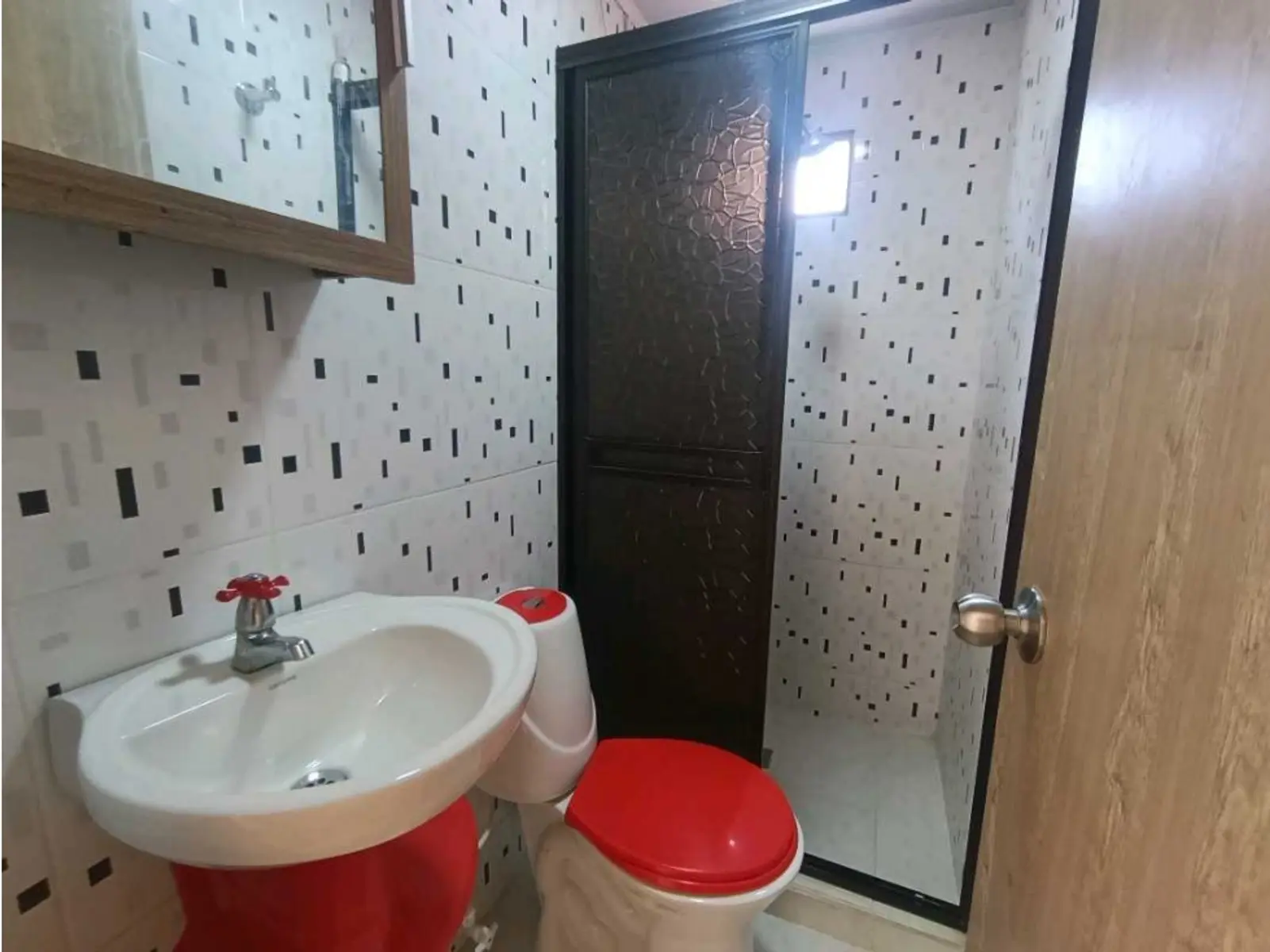 th.outside1200x1200.6a3949d1696cf_infocdn__gr-renta-apartamento-en-buenos-ai-1782138744-5014-7313jpeg Apartamento en Arriendo en Buenos aires, Medellín