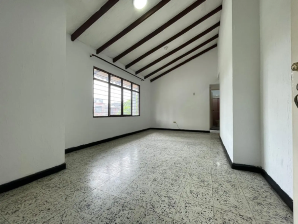 Apartamento en Arriendo en Urbanizacion colseguros, Cali