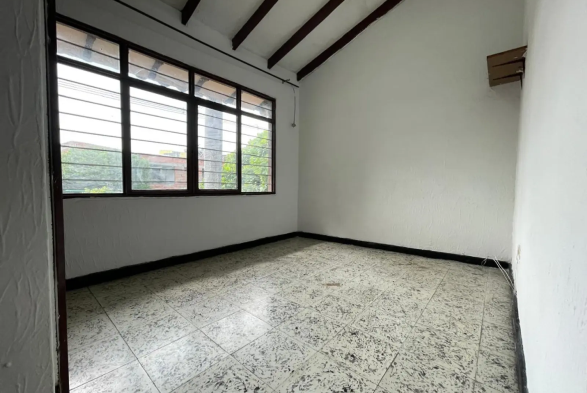 Apartamento en Arriendo en Urbanizacion colseguros, Cali