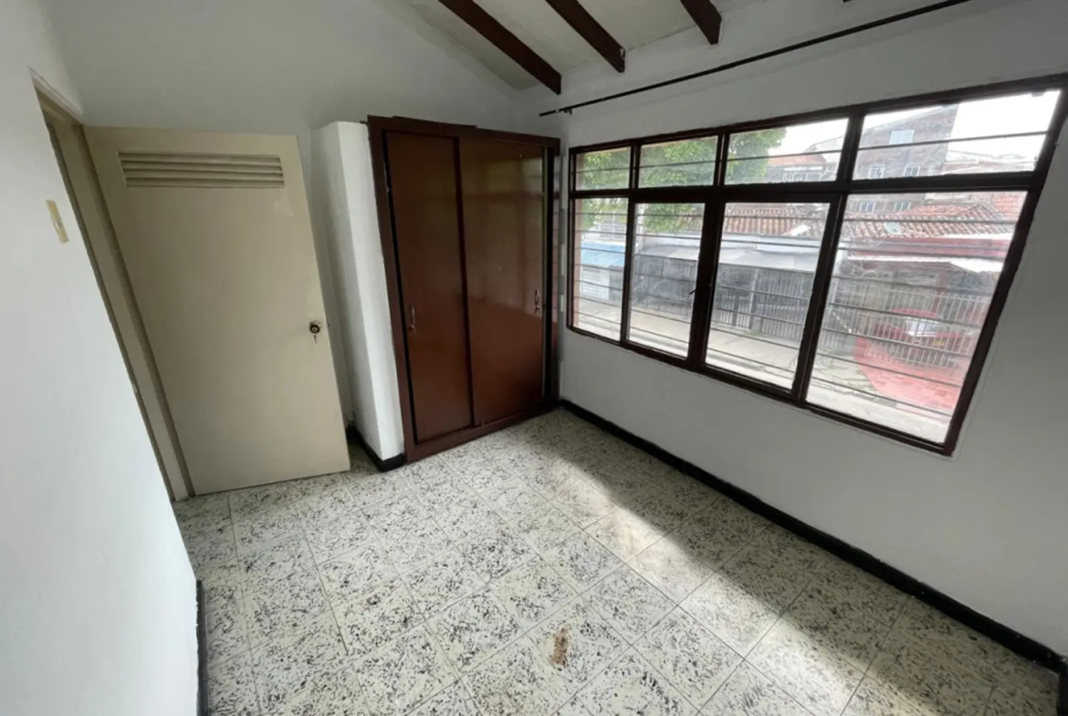 Apartamento en Arriendo en Urbanizacion colseguros, Cali