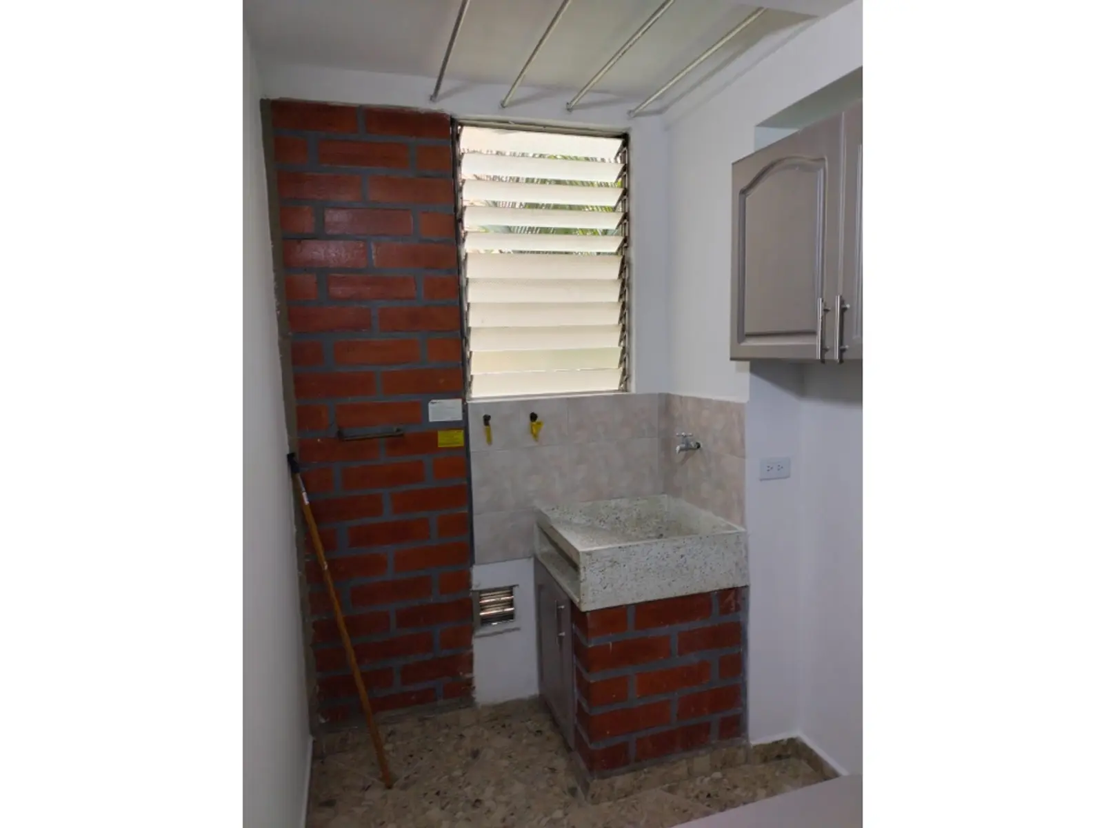 Apartamento en Arriendo en Loma del Indio, Medellín