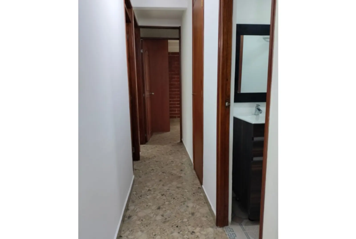 Apartamento en Arriendo en Loma del Indio, Medellín
