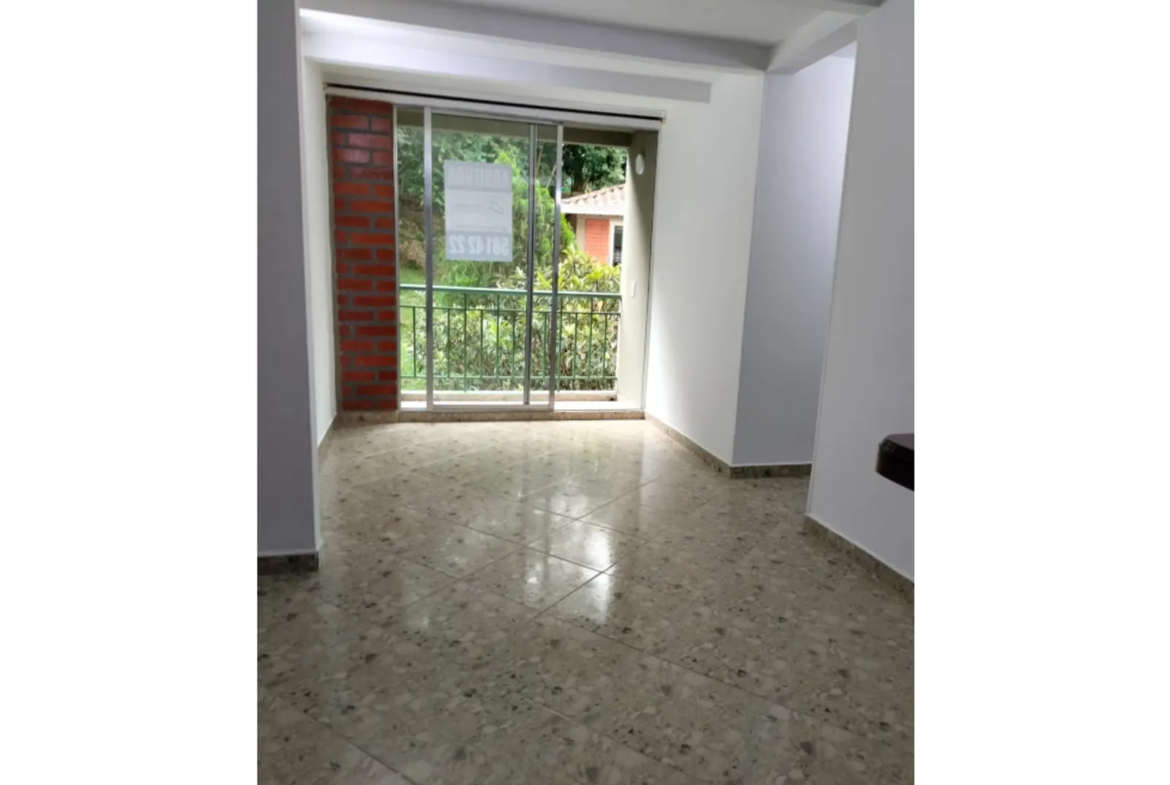 Apartamento en Arriendo en Loma del Indio, Medellín