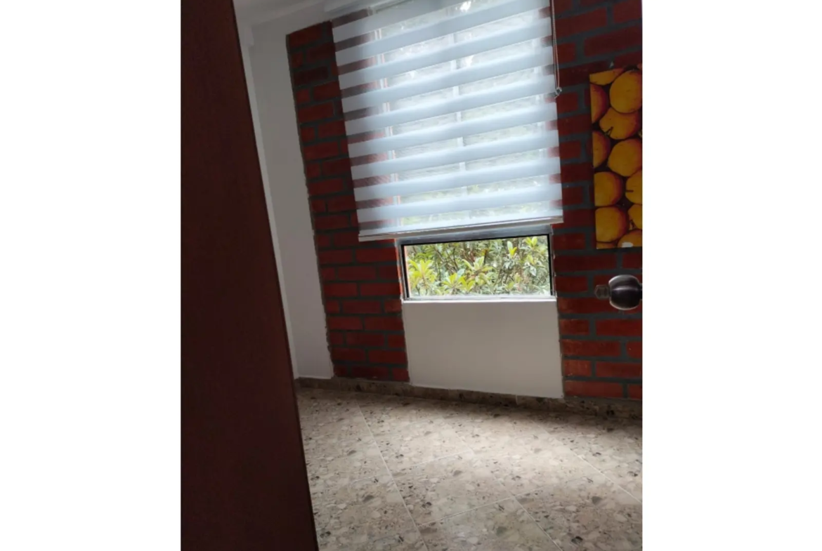 Apartamento en Arriendo en Loma del Indio, Medellín
