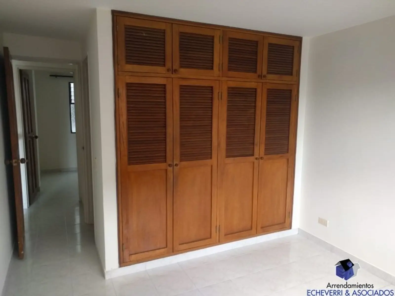 th.outside1200x1200.6a43e73d63c32_infocdn__foto-31065-900771432-2287432781-ssjpg Apartamento en Arriendo en El trianon, Envigado