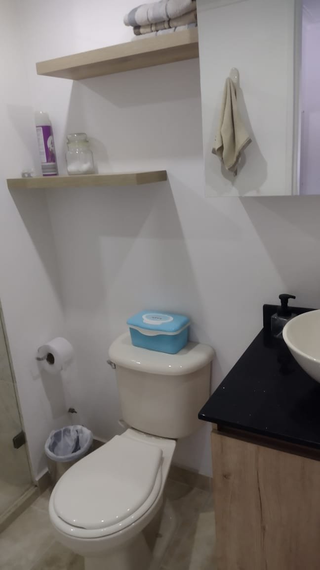 Apartamento en venta en Conquistadores, Medellín – 155 m² reformado con balcón