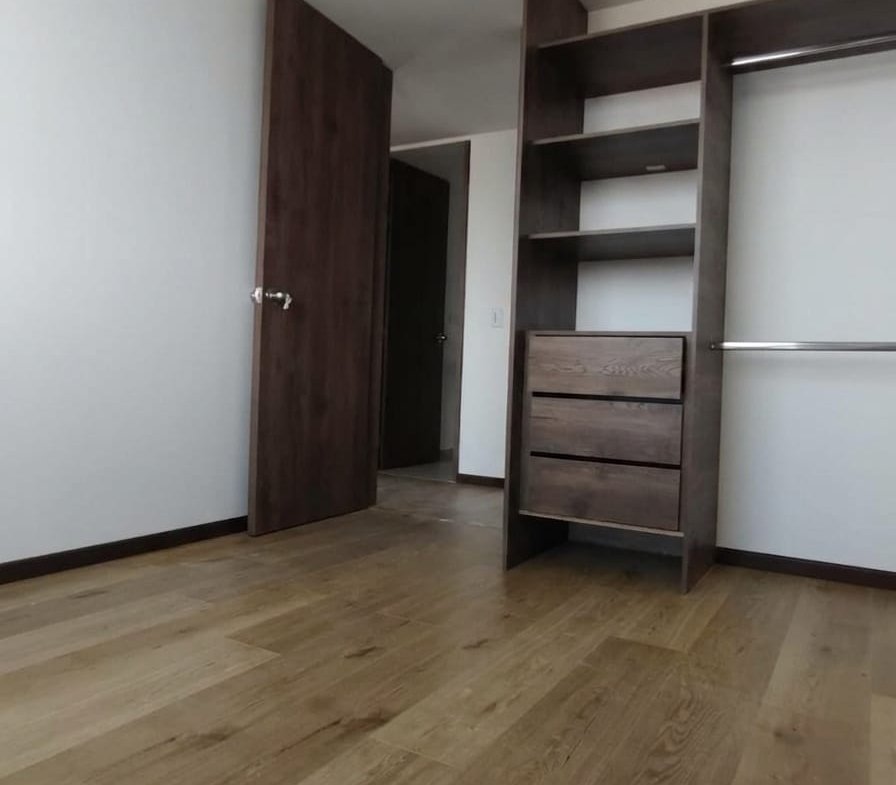 Apartamento en venta en Paipa, Boyacá – 72 m², 3 alcobas, balcón y patio